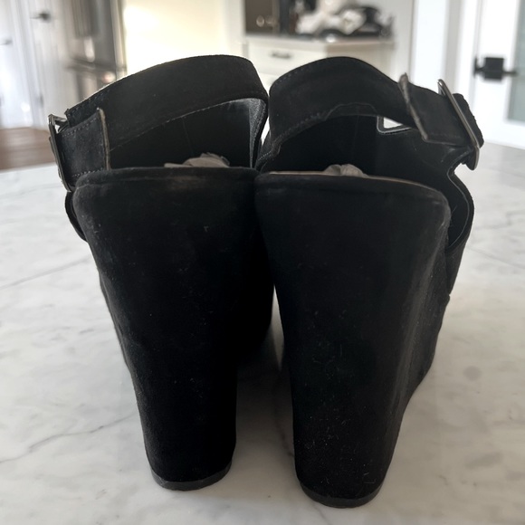 Torrid black peep toe suede platform wedge size 8 - Picture 3 of 8